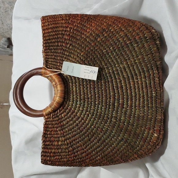 Mahalo Handbags - NWT! Mahalo Woven Water Hyacinth Tote